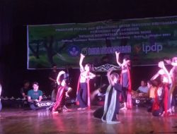 Kolaborasi YBKM dan Komunitas Bandoengmooi Lestarikan Longser Lewat Pertunjukan Seni Longser “Keuyeup Bodas” di Gedung Kesenian Rumentang Siang Kota Bandung