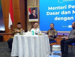 Mendikdasmen: Soal Kesejahteraan dan Kenaikan Gaji Guru, Sudah Dianggarkan 2025