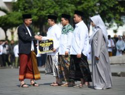 Pj Gubernur Jabar: Santri Miliki Potensi Besar Menjadi Pemimpin Bangsa
