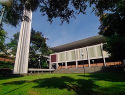 Jasa Ukar Bratakusuma Membangun Masjid Salman ITB, Sarana Ibadah yang Monumental Hingga Kini