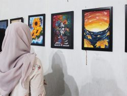 Pameran Lukisan “Ragam Perspektif Bunga” Berlangsung Sebulan di Taman Indonesia Bahagia Kabupaten Garut