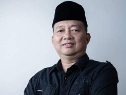 Kenekes Seabad yang Lalu