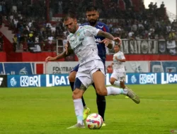 Tyronne Del Pino: Menang Lawan Arema FC Bukan Perkara Mudah
