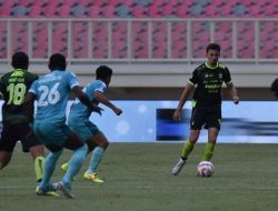 Maung Bandung Bermain 10 Pemain Bisa Curi Poin, Nick Kuipers Diusir Wasit dan Gol Indah Del Pino