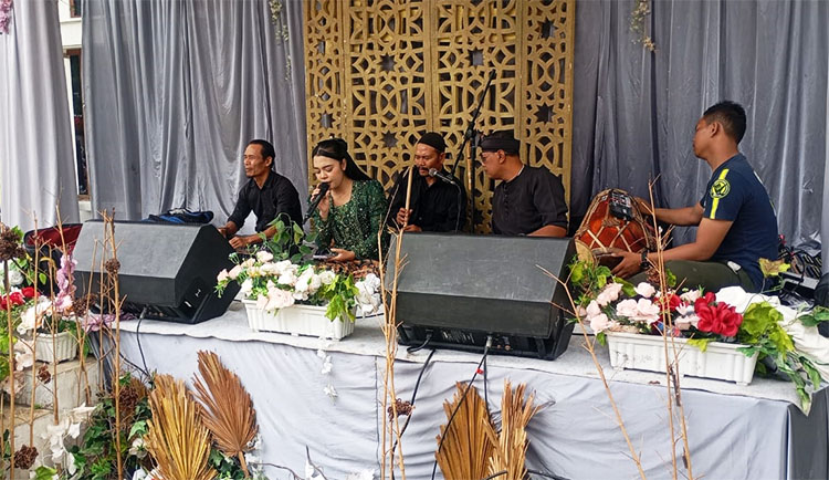 Seni dan budaya SUnda