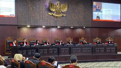 Tim Ade Sugianto Kecewa, Simpatisan Menangis Dengar Keputusan MK