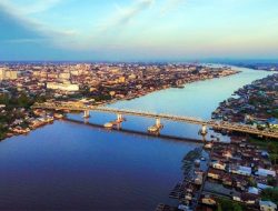 Sungai Kapuas, Rumah Panjang, dan Kisah Sukses Koperasi yang Menyatukan Kalimantan Barat
