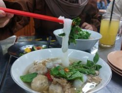 Bakso Kuah Bening ala Vietnam di Bandung Rasakan Sensansinya