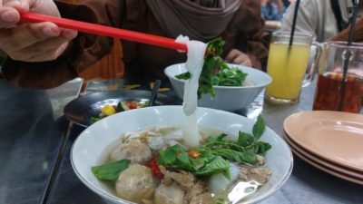 Bakso Kuah Bening ala Vietnam di Bandung Rasakan Sensansinya