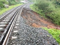 Jalur Rel Ciamis-Manonjaya Sempat Terancam Longsor, Kini Sudah Normal Kembali