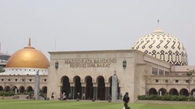 Agenda Khusus Malam 27 Ramadhan Itikaf Berjamaah di Masjid Raya Bandung