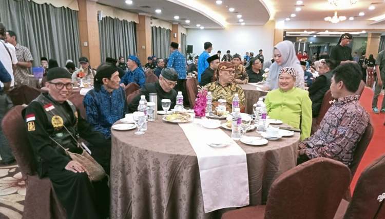 Suasana acara pengukuhan Kepengurusan Yayasan Jabar-Banten Center yang berlangsung di Golden View Hotel Batam - (Sumber: Andri Yan)