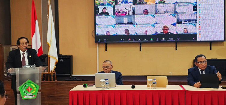 Ketua Dewan Penasehat PP IKKESINDO, Prof. dr. Ascobat Gani, MPH, PhD. saat menyampaikan sambutannya dalam acara Rakernas ke-3 IKKESINDO di Jakarta - (Sumber: AZM/MMS)