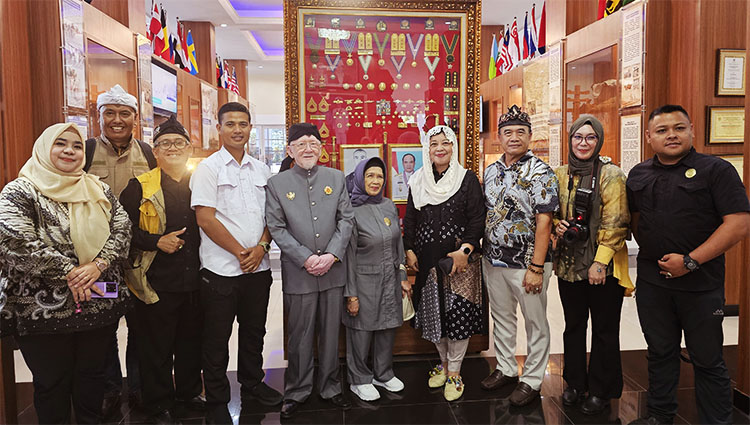 Keraton Sumedang Larang