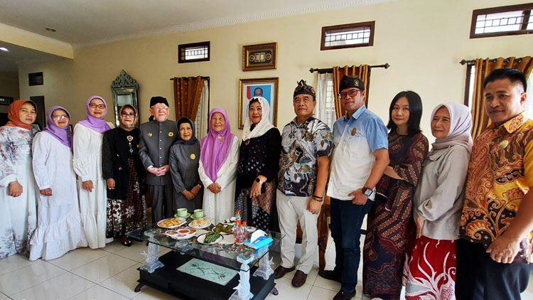 Keraton Sumedang Larang