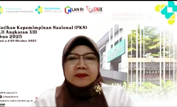 Direktur Poltekkes Kemenkes Bandung, Dr. Pramita, S.Kp., M.Biomed saat memberikan kata sambutannya - (Sumber: AZM)