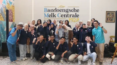 Gastronomy Tour on Bandros: Menyusuri Rasa dan Sejarah Bandung