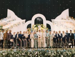 Resepsi Pernikahan Mentari & Haryanto, Ajang Silaturahmi Keluarga Besar SMPN 51 Bandung