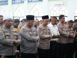 Penghormatan Dan Doa Kepada Almarhum Affan Kurniawan, Polda Kepri Laksanakan Sholat Ghaib Di Masjid Halim Mapolda Kepri