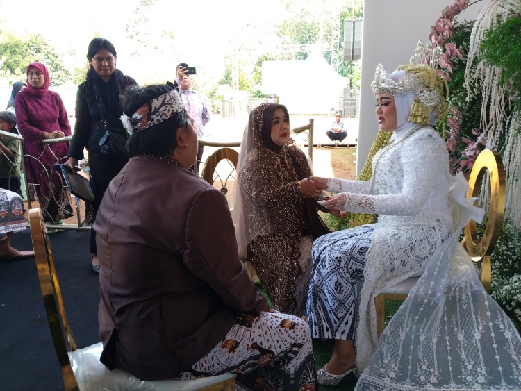 menikah