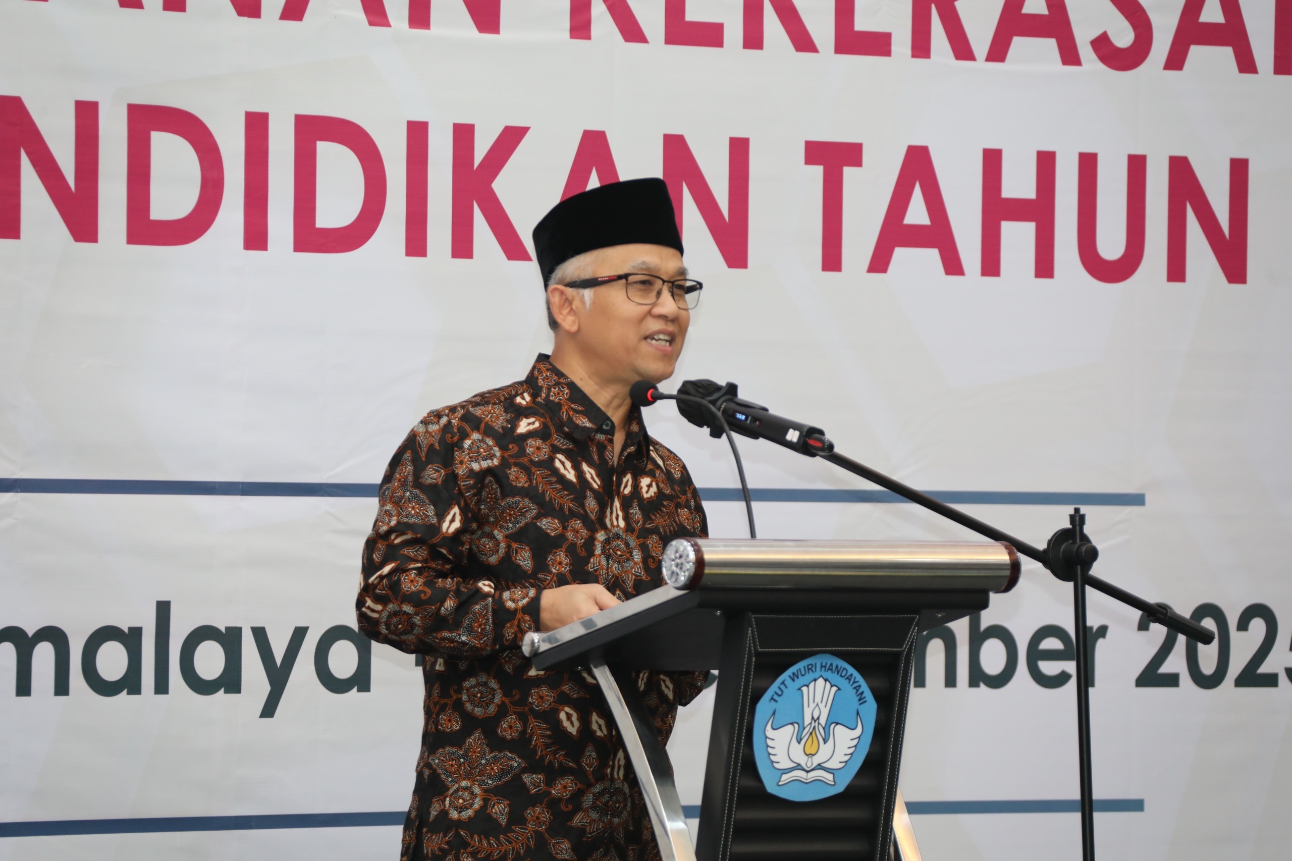 Pendidikan anti-korupsi