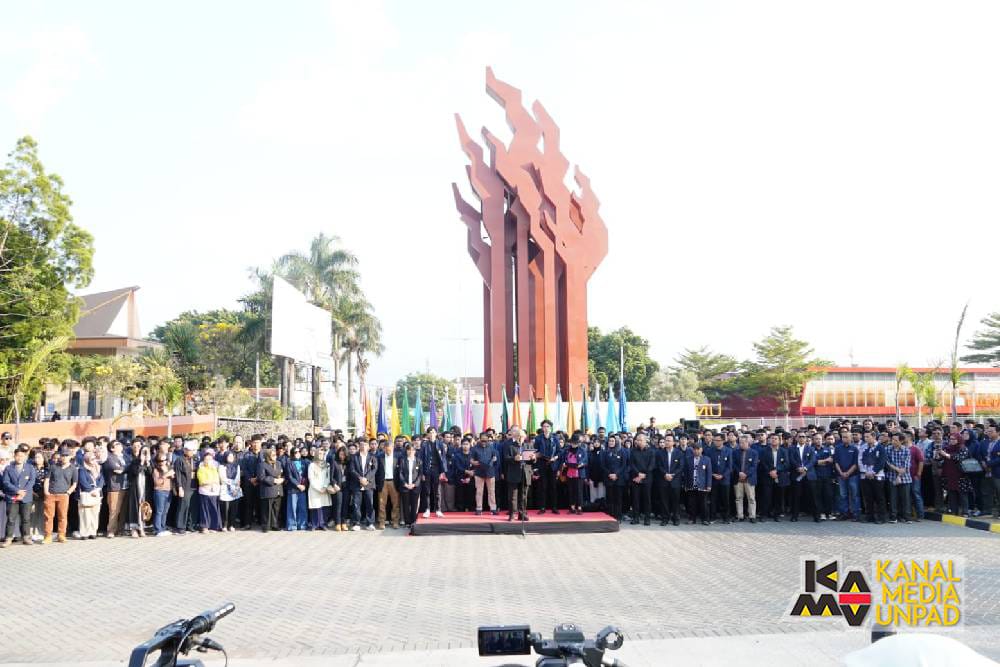 "Maklumat Makalangan" di Tugu Makalangan Unpad Kampus Jatinangor, Kamis 4 September 2025.