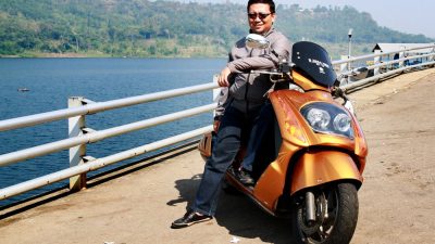 Menak Rasa jeung Ngamenak: Dua Wajah Dina Cermin Kasundaan, menak