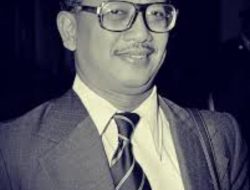 Mochtar Kusumaatmadja Dianugerahi Gelar Pahlawan Nasional