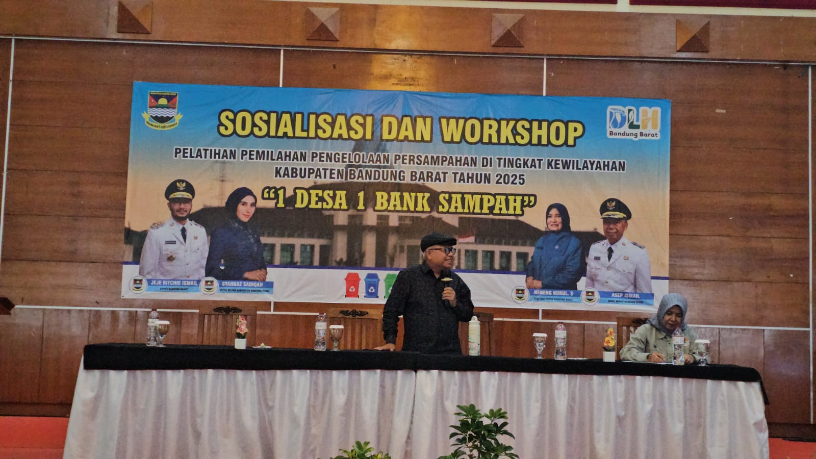 Dr. Ir. Satori (Narasumber).