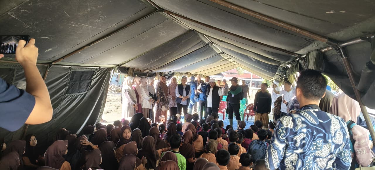 Kemendikdasmen Bantu Sekolah Terdampak