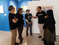 PAMERAN SENI RUPA AIR DALAM PERSPEKTIF SENI RUPA