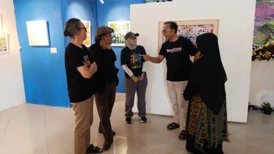 PAMERAN SENI RUPA AIR DALAM PERSPEKTIF SENI RUPA