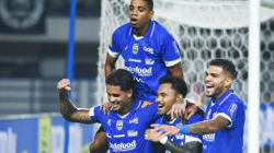 5 Gol Bersarang ke Madura United, Persib Terus Mantap di Puncak. Penulis: A.Noor. Sumber berita & Foto: Persib.co.id