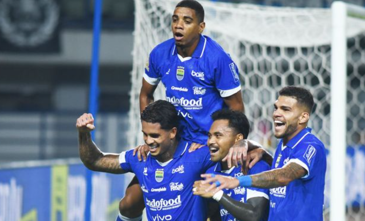 5 Gol Bersarang ke Madura United, Persib Terus Mantap di Puncak. Penulis: A.Noor. Sumber berita & Foto: Persib.co.id