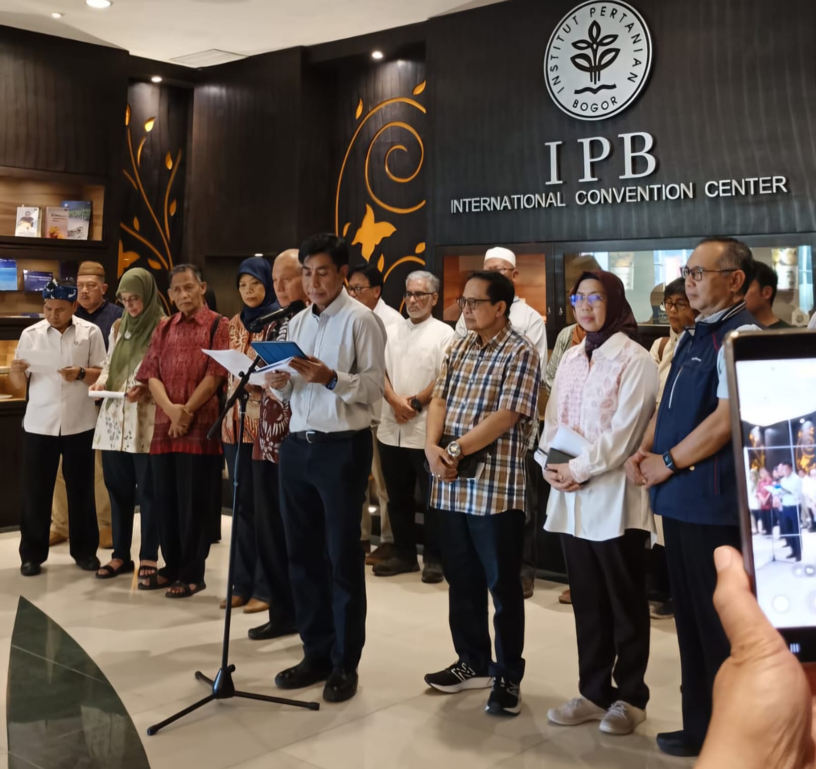 MajmusSunda News, Pers release! Seruan Forum Akademisi IPB University untuk Kedaulatan Bangsa. Sumber: IPB