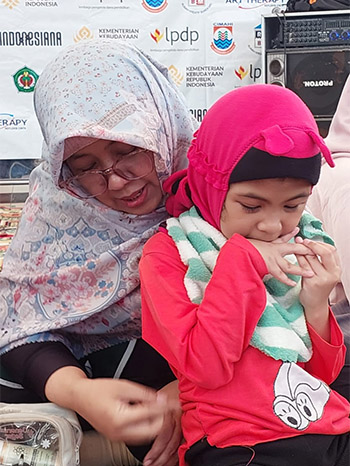 Mei Suprihartini, S.T., yang akrab disapa Bunda Mei