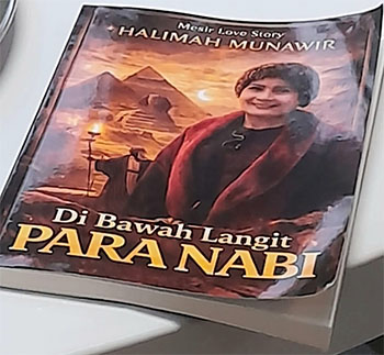 Cover buku "Mesir Love Story Di Bawah Langit Para Nabi" karya Halimah Munawir.(Foto : Lasman)