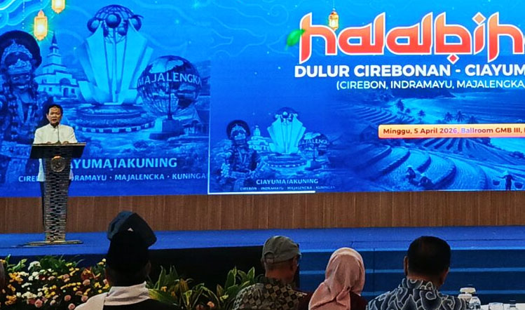 Ketua Paguyuban Dulur Cirebonan, Prof. Dr. Ir. H. Rokhmin Dahuri 