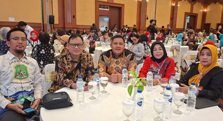 Suasana acara Semiloka Nasional Adinkes 2026 dengan tema “Indonesia Sehat dari Desa” yang berlangsung di Hotel Lombok Raya, Mataram, Nusa Tenggara Barat (NTB) pada Selasa (28/04/2026) - (Sumber: sidrapkab.go.id)