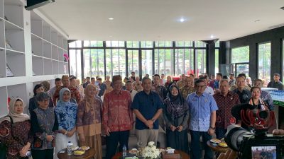 Berita terbaru "PEMBUKAAN PAMERAN MILESTONE KOTA BANDUNG DALAM RANGKAIAN MEMPERINGATI ASIA-AFRIKA." Penulis: Ambu Rita Laraswati