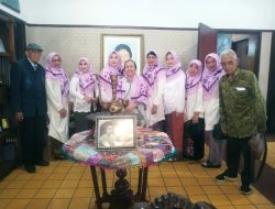 PANGURUS ANYAR PATREM DIISTRÉNAN KU DR. (HC) HJ. POPONG OTJE DJUNDJUNAN