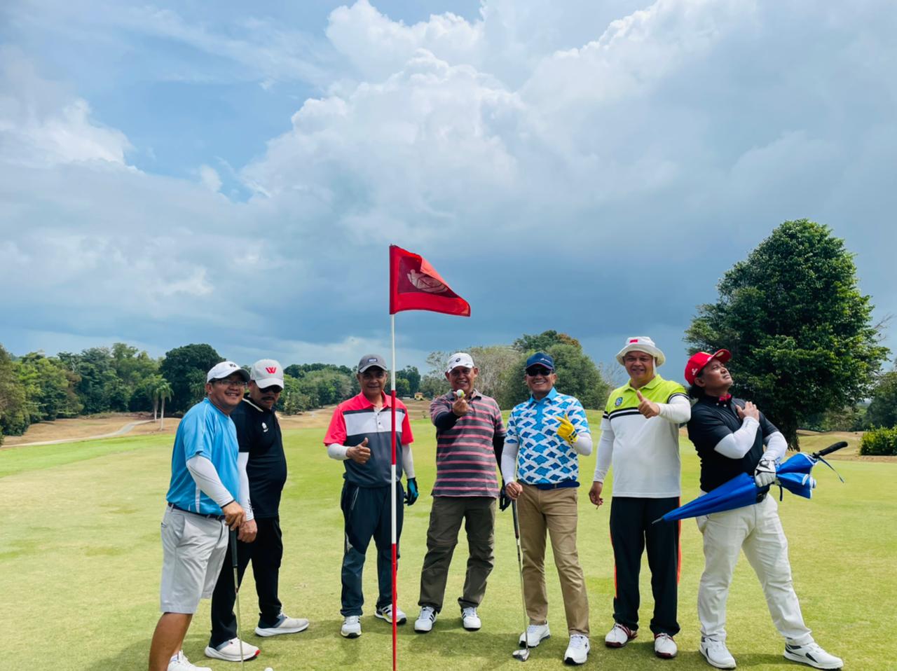 Info terbaru "SUNDANESE GOLF CLUB KEPRI, CLUB URANG SUNDA DI KEPRI: MAMPRANG, GASSKEUN". Penulis: Ronny T. Akbar, Batam