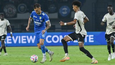 PERSIB Menang Dramatis 2-1 atas PSM Makassar, Gelar Juara Semakin Dekat
