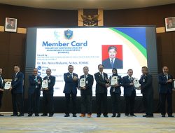 Inagurasi Perdana Fellow of Certified Health Management Consultants (FCHMC)