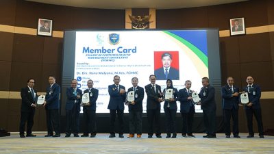 Inagurasi Perdana Fellow of Certified Health Management Consultants (FCHMC)