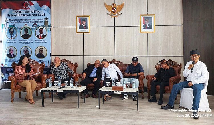 Suasana acara Diskusi Jurnalistik yang dipandu oleh moderator Kristin Simanjuntak berlangsung seru dan hangat - (Sumber: MMS) 