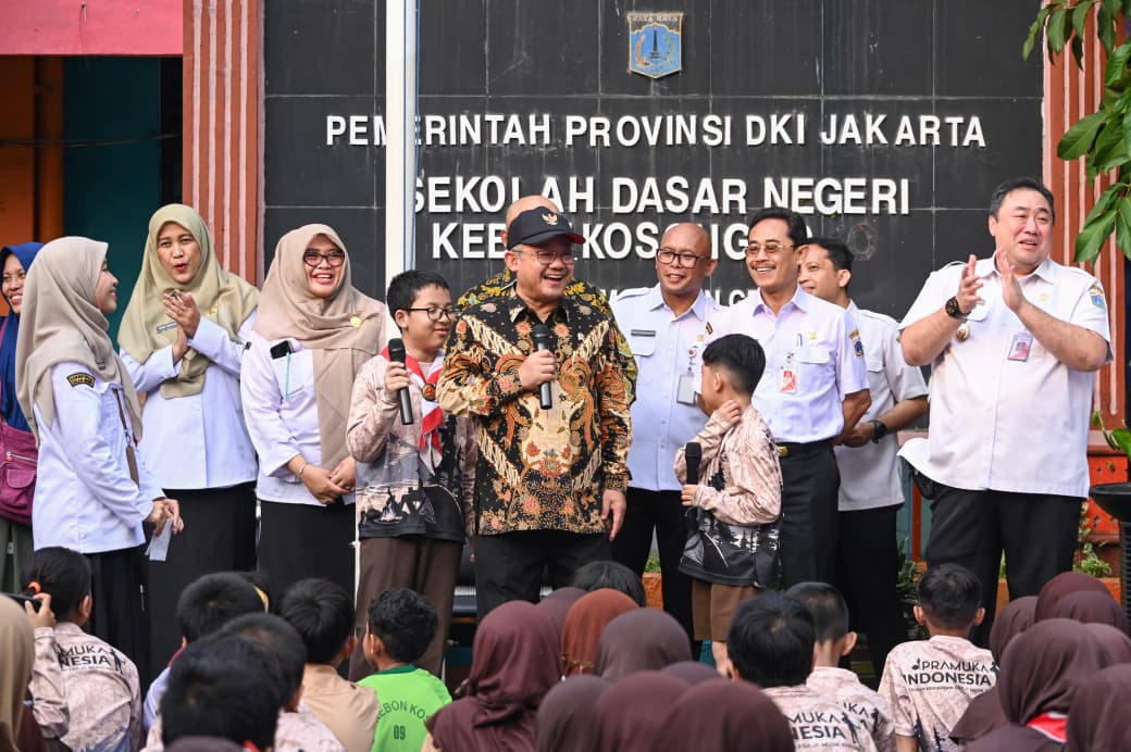 Kemendikdasmen Berikan Bantuan