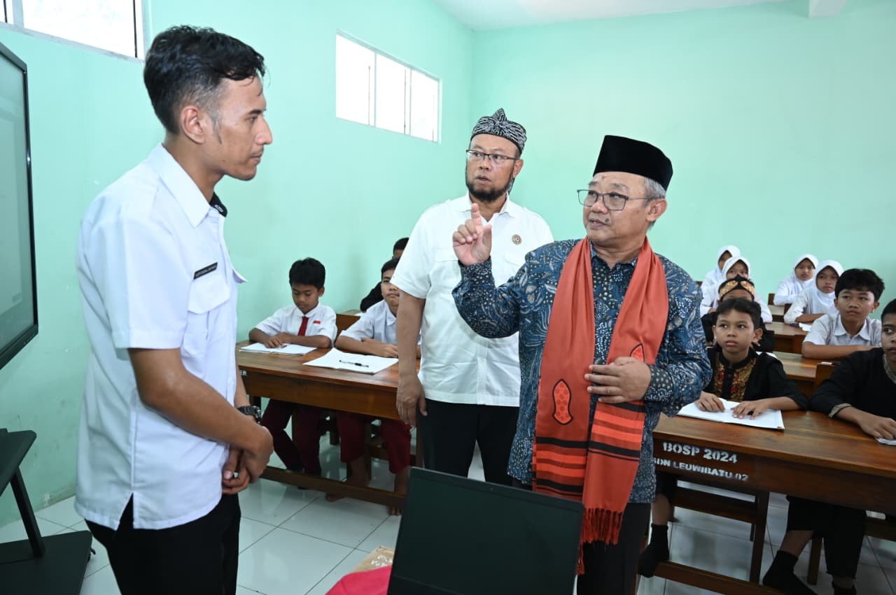 Revitalisasi sekolah
