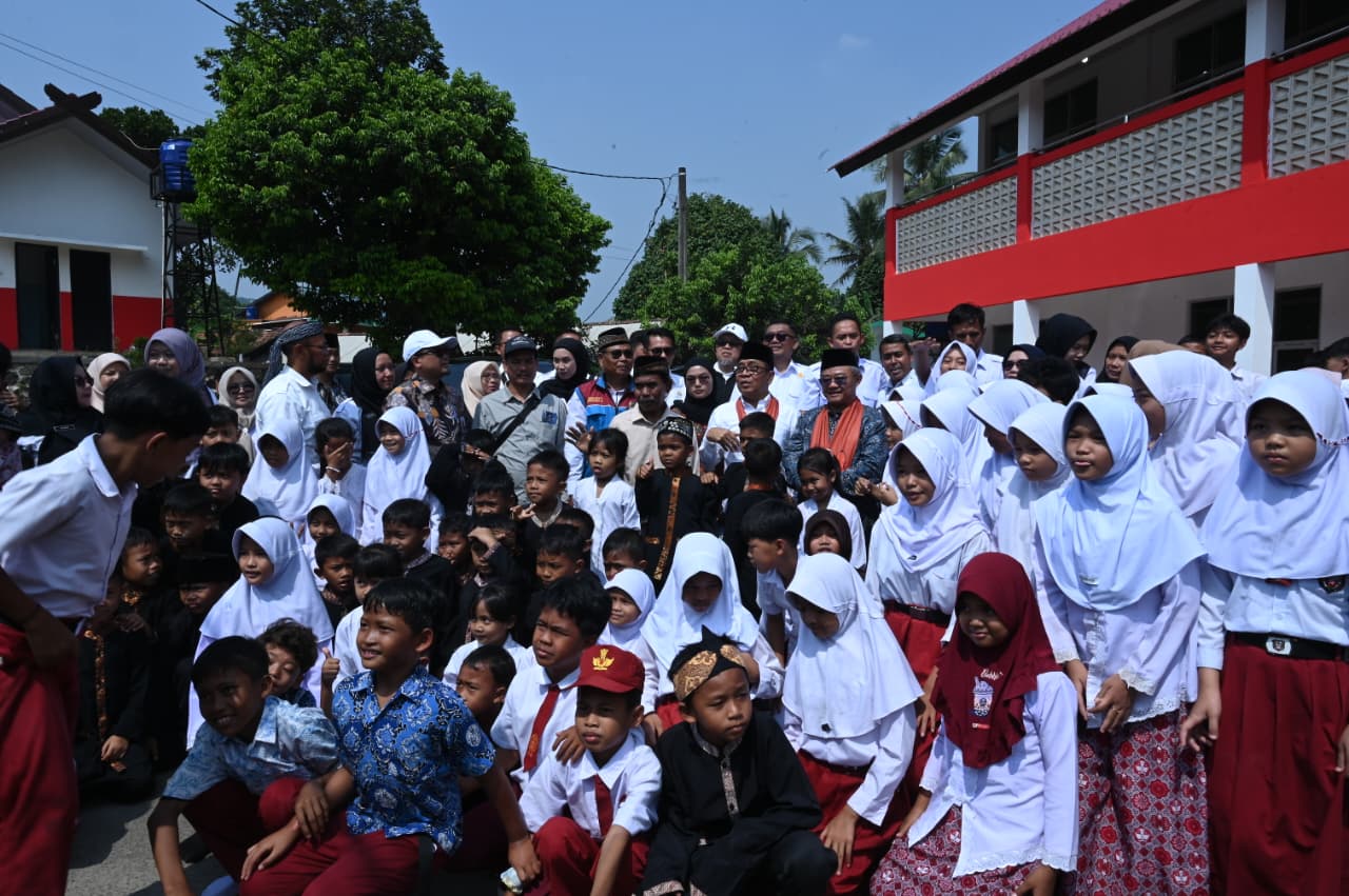 Revitalisasi sekolah