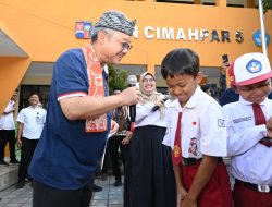 Bahasa Asing Membuka Jendela Dunia, Murid SDN Cimahpar Berani Bermimpi Menjadi Astronot